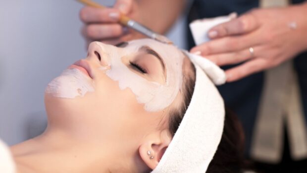 Which Spa Treatment Is Best For Your Face? Which Spa Treatment Is Best For Your Face?