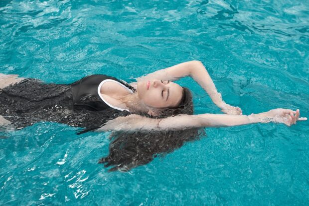 Overcoming Fear: How Adult Swim Lessons Empower Non-Swimmers Overcoming Fear: How Adult Swim Lessons Empower Non-Swimmers