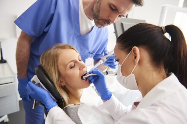 Career Progression for Dental Assistants ─ Opportunities and Pathways Career Progression for Dental Assistants ─ Opportunities and Pathways