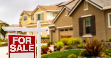 The Truth About the Trading Lifestyle – Fun, Stress and Everything in Between How to Choose Between Selling to a Realtor or Selling For Cash in 2025