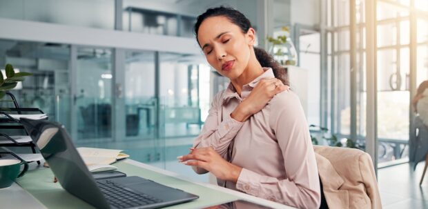 The User Guide to Posture: Fixing “Tech Neck” with Shiatsu The User Guide to Posture: Fixing “Tech Neck” with Shiatsu